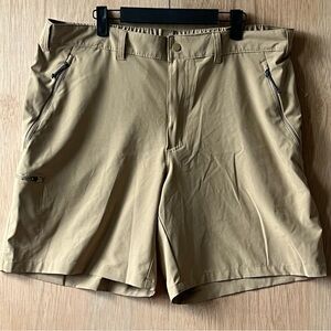 Columbia Tan Cargo Shorts Outdoor Style size 40/50‎